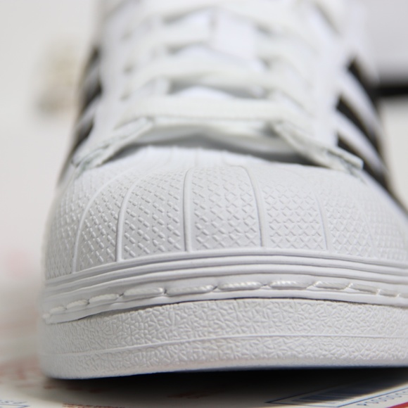 Adidas  Black / White Superstar Shell-Toe Low Tops - Picture 2 of 8